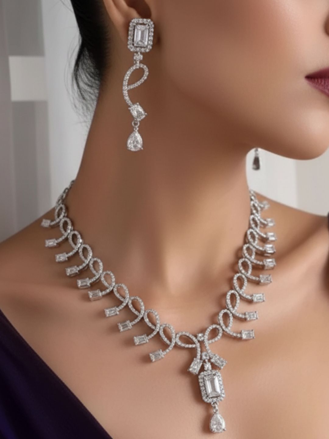 Antaara Diamond Necklace with Earings