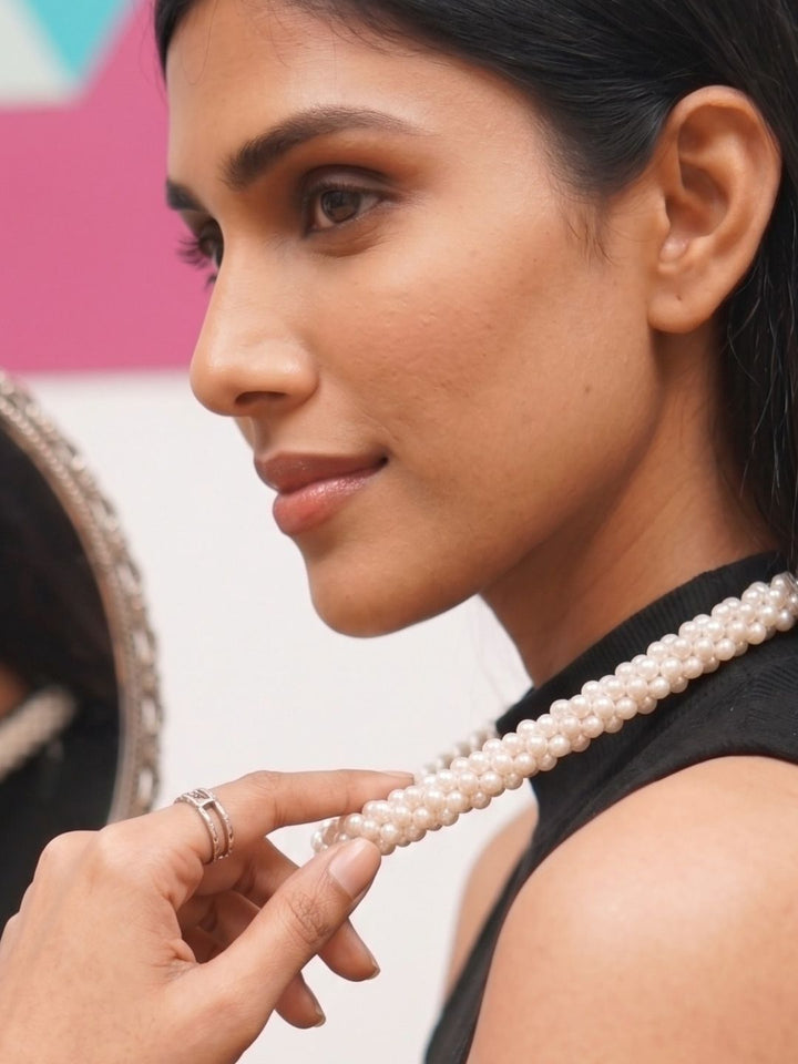 Noor Ivory Crystal Necklace