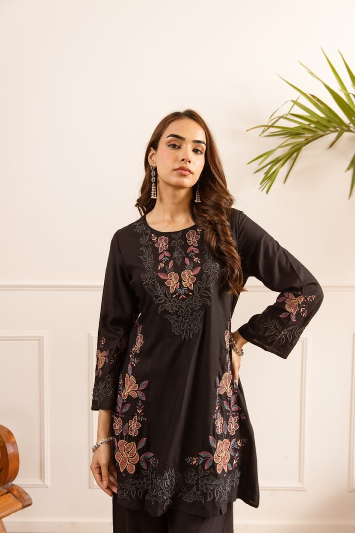 Karen irium embroidery cotton co-ord set