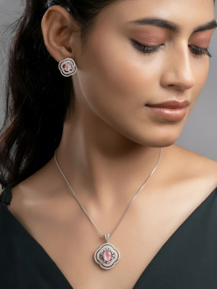 Savana Diamond Earing & Pendant Set