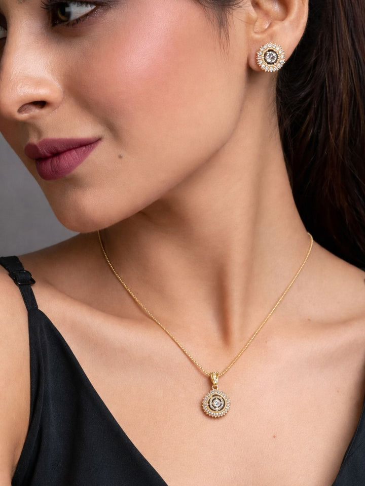 Alankrita Diamond earing & pendant stud