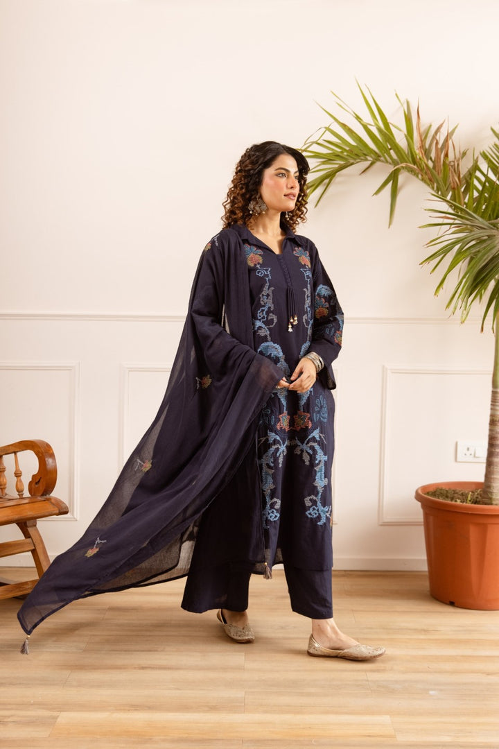 Karen trypan embroidery cotton suit set