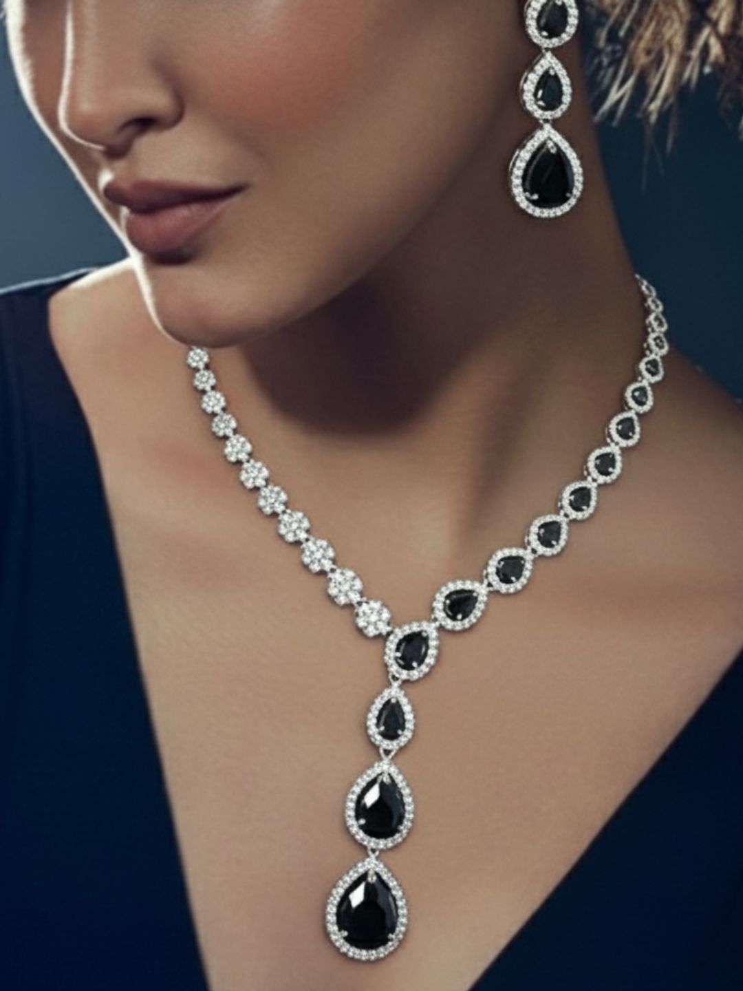 Antaara Diamond Necklace with Earings