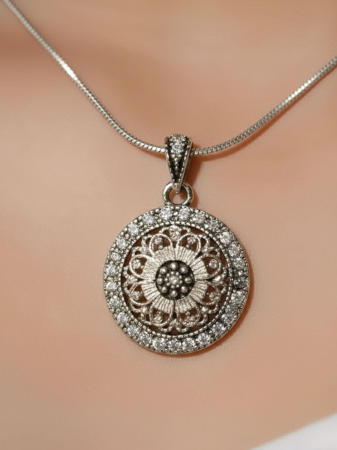 Savana Diamond Earing & Pendant Set