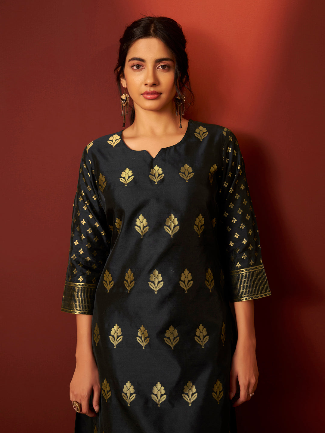 Nisha Onyx Heavy Suit Set