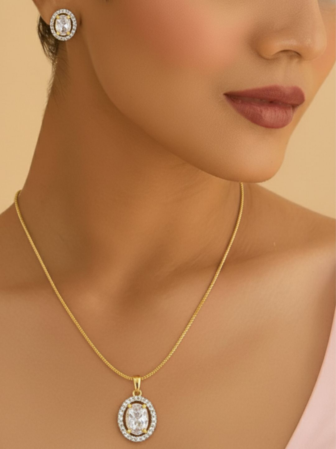 Antaara diamond earing & pendant stud