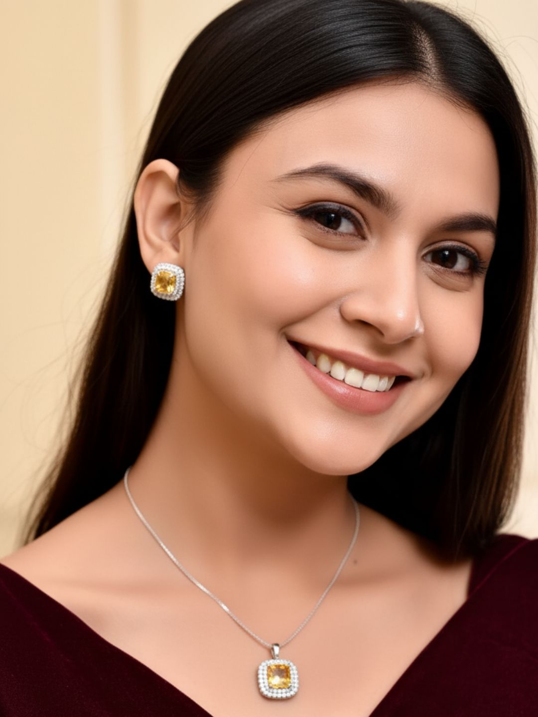 Savana Diamond Earing & Pendant Set