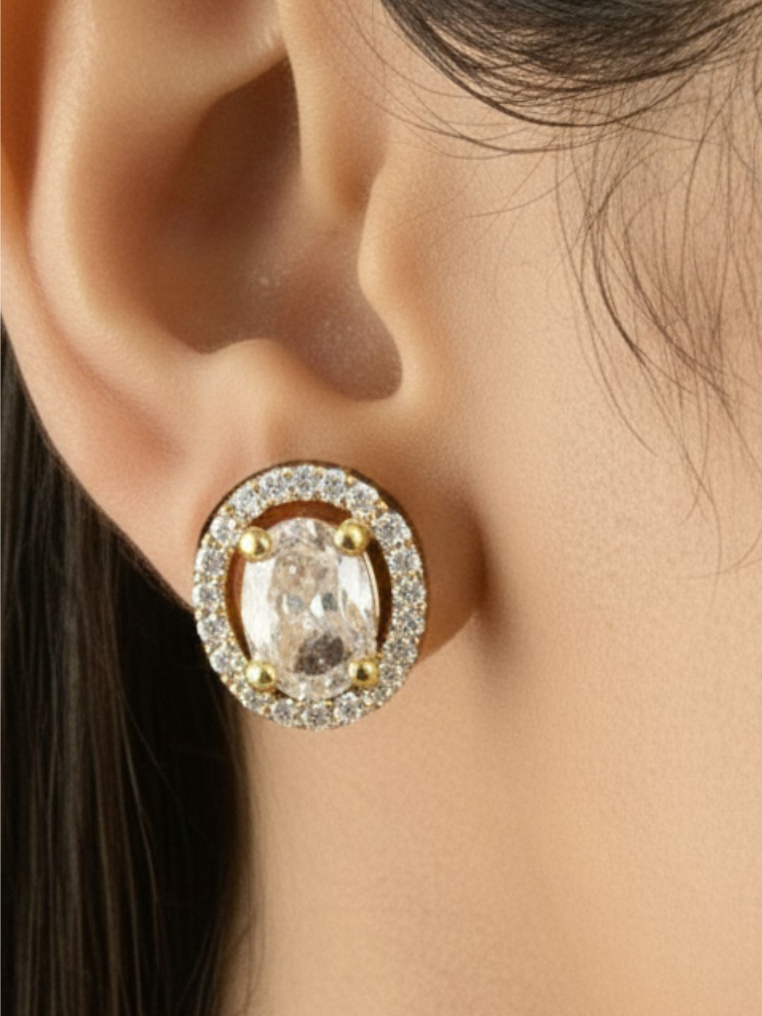 Antaara diamond earing & pendant stud