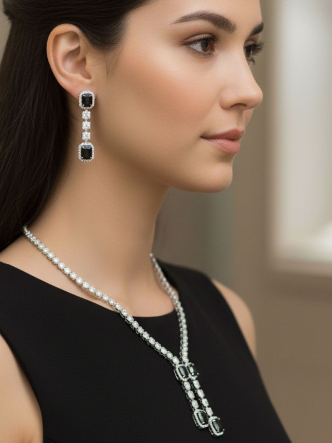 Antaara Diamond Necklace with Earings