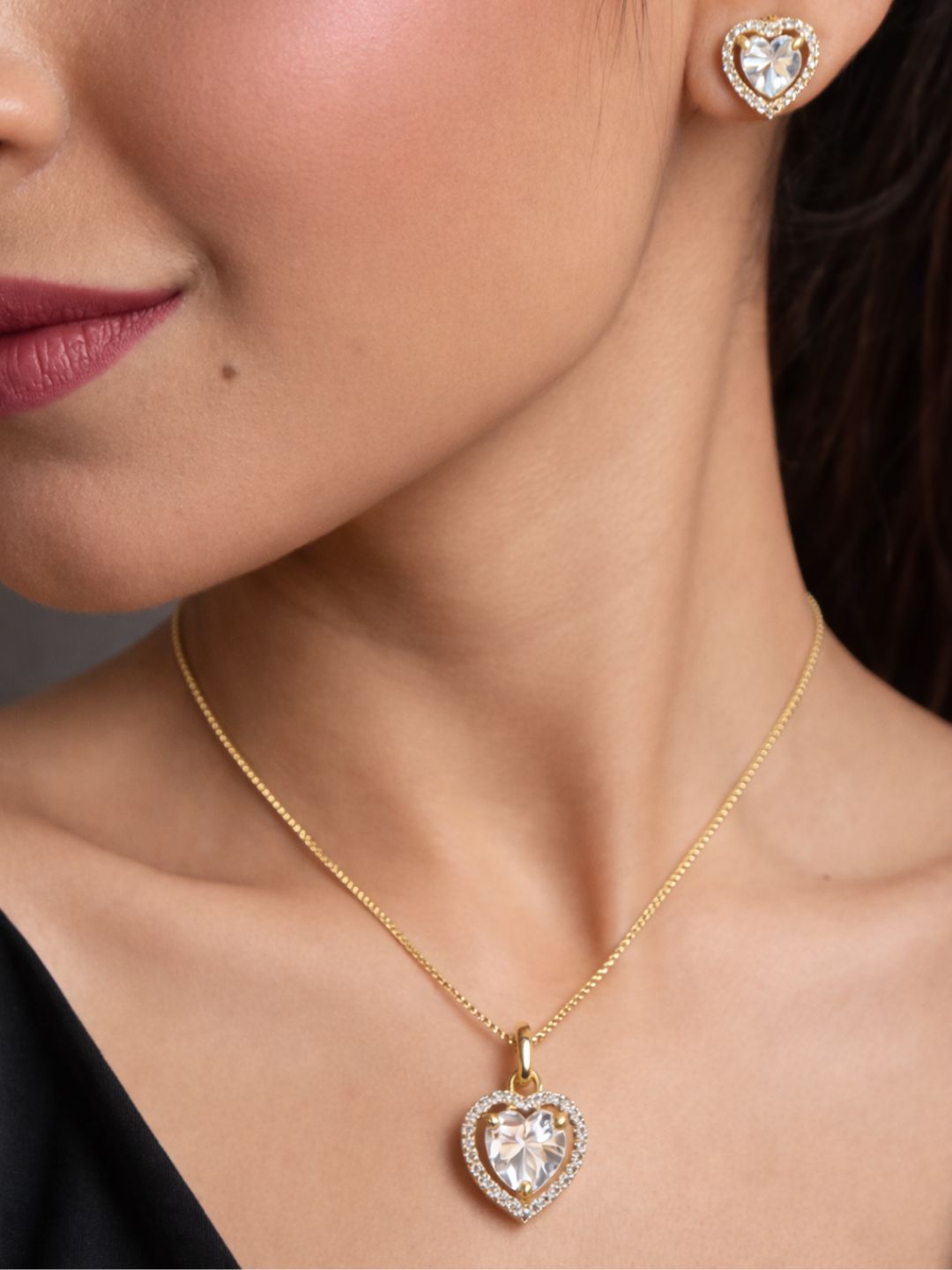 Alankrita Diamond earing & pendant stud