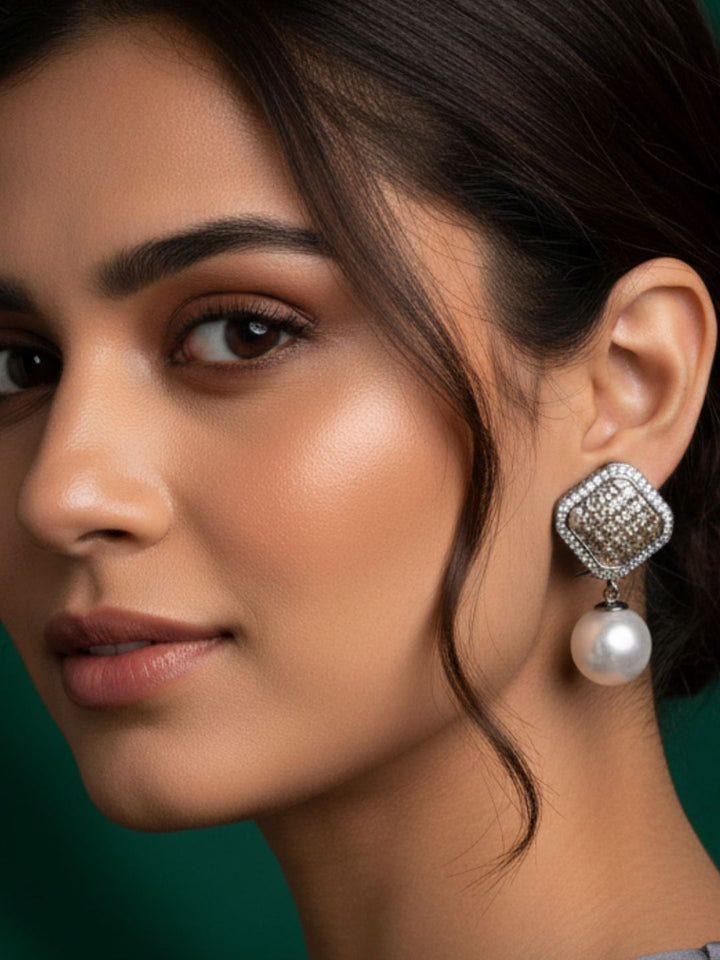 Savana Oxidised Earings