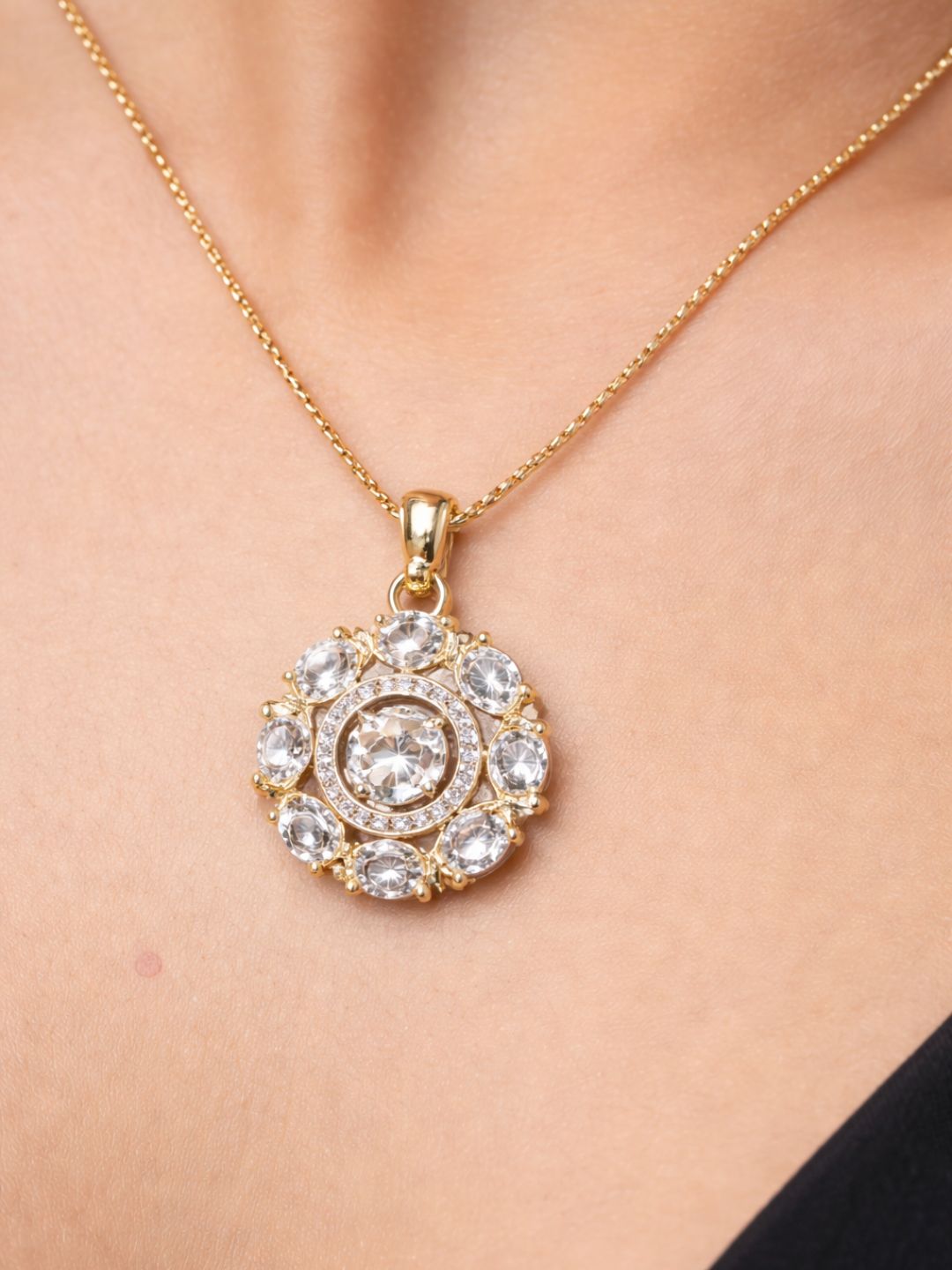 Alankrita Diamond earing & pendant stud