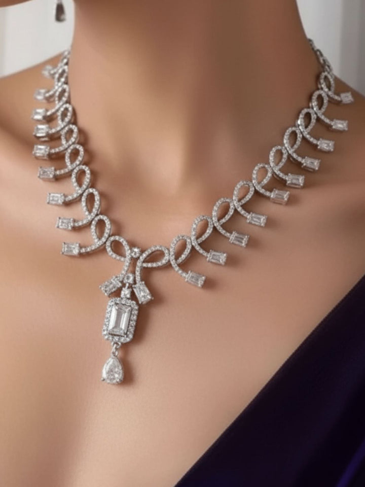 Antaara Diamond Necklace with Earings