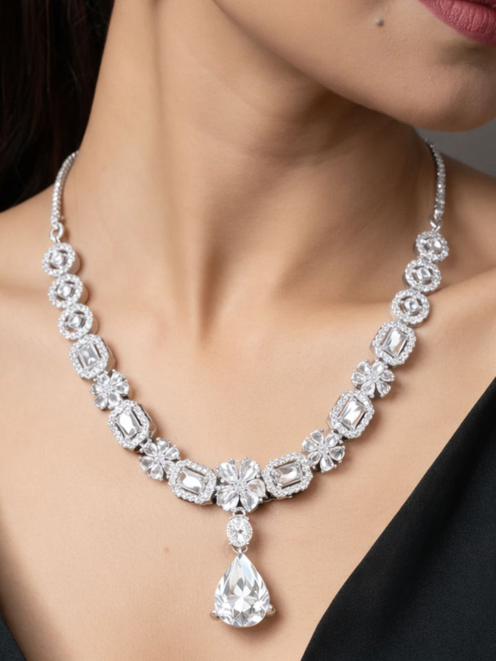 Nayra diamond necklace with earings set