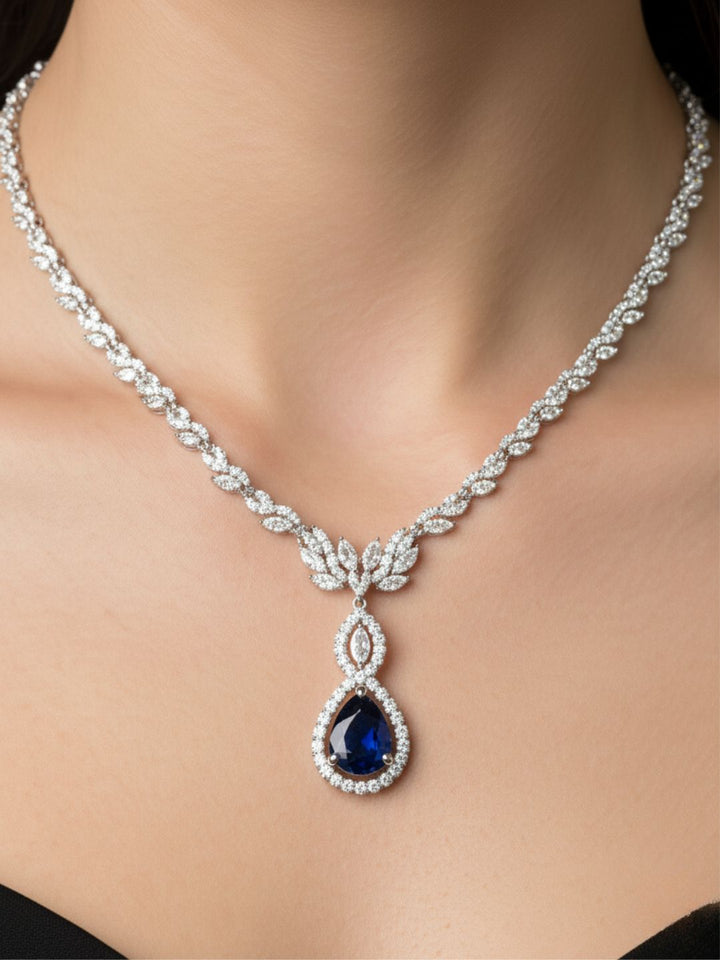 Antaara Diamond Necklace with Earings