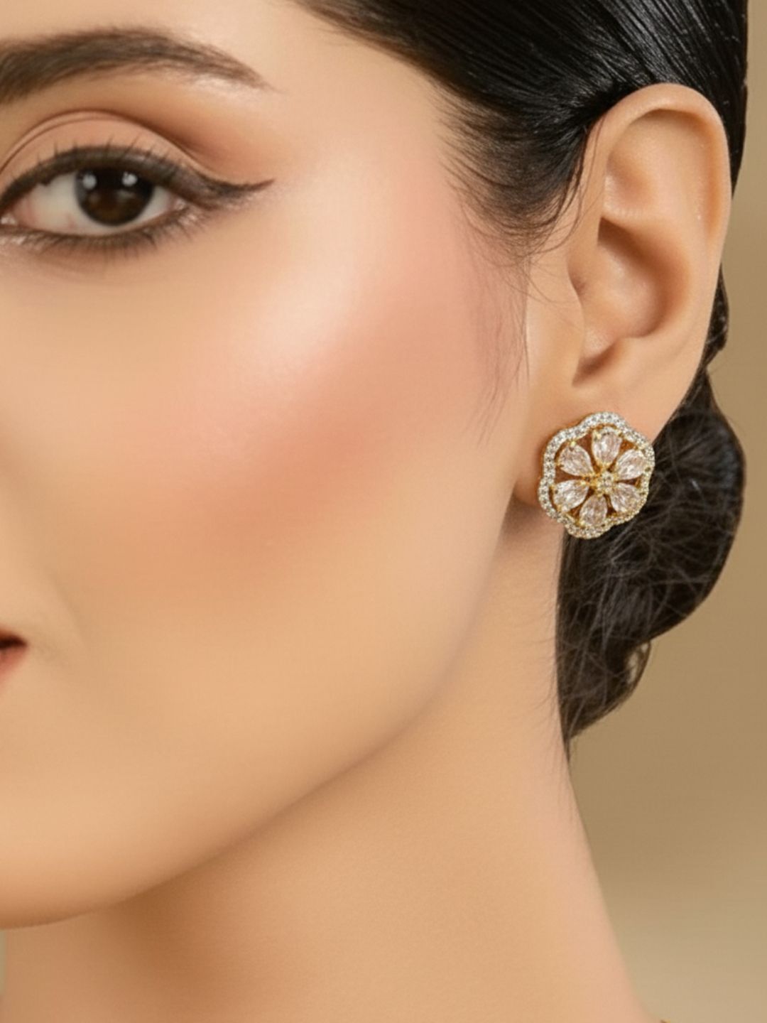 ANTAARA FLORAL STUD & PENDANT SET