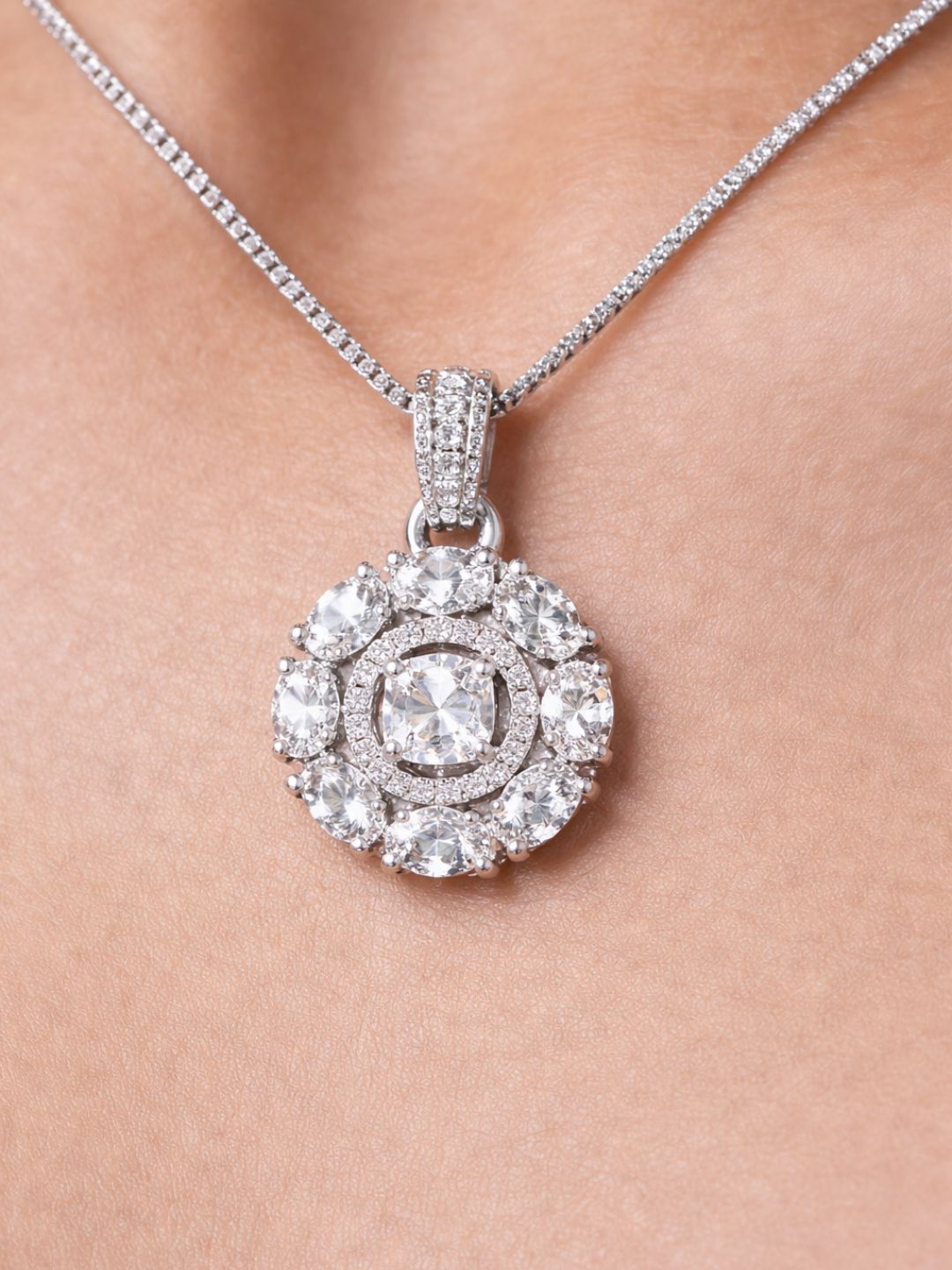 Alankrita Diamond earing & pendant stud