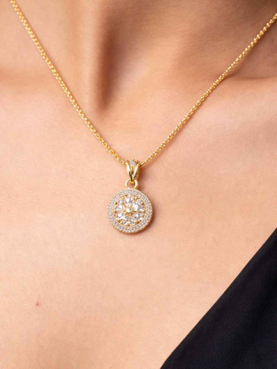 Alankrita Diamond earing & pendant stud