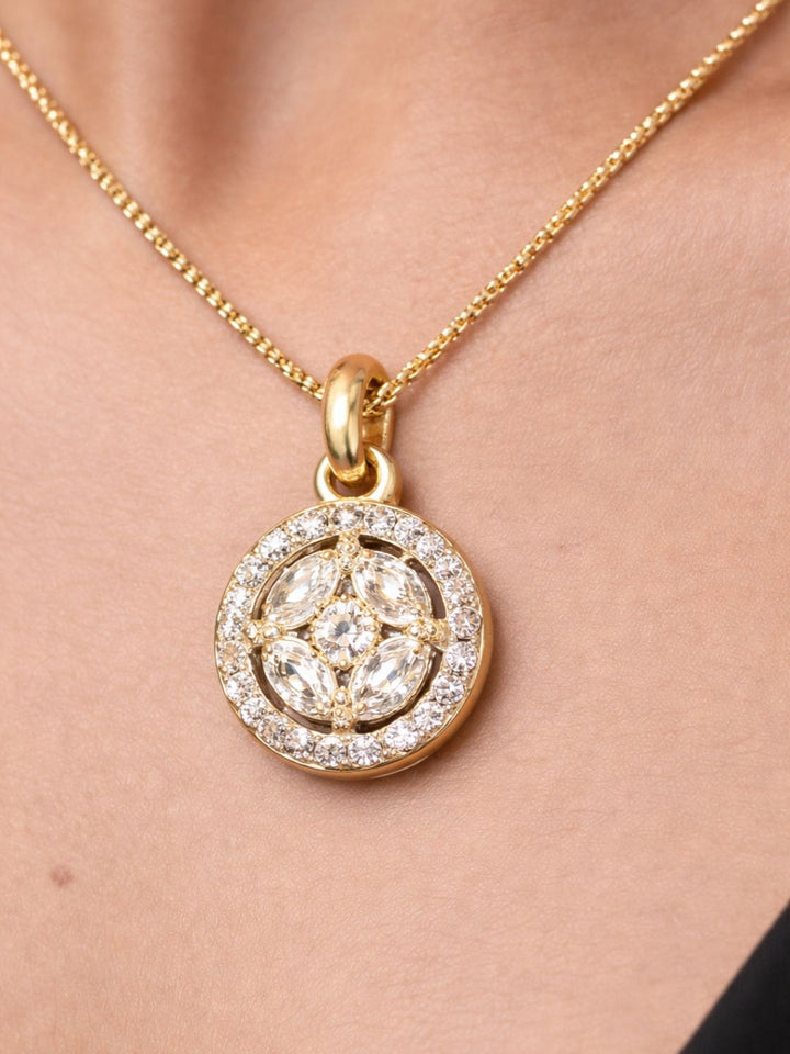 Alankrita Diamond earing & pendant stud