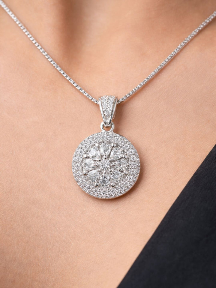 Alankrita Diamond earing & pendant stud