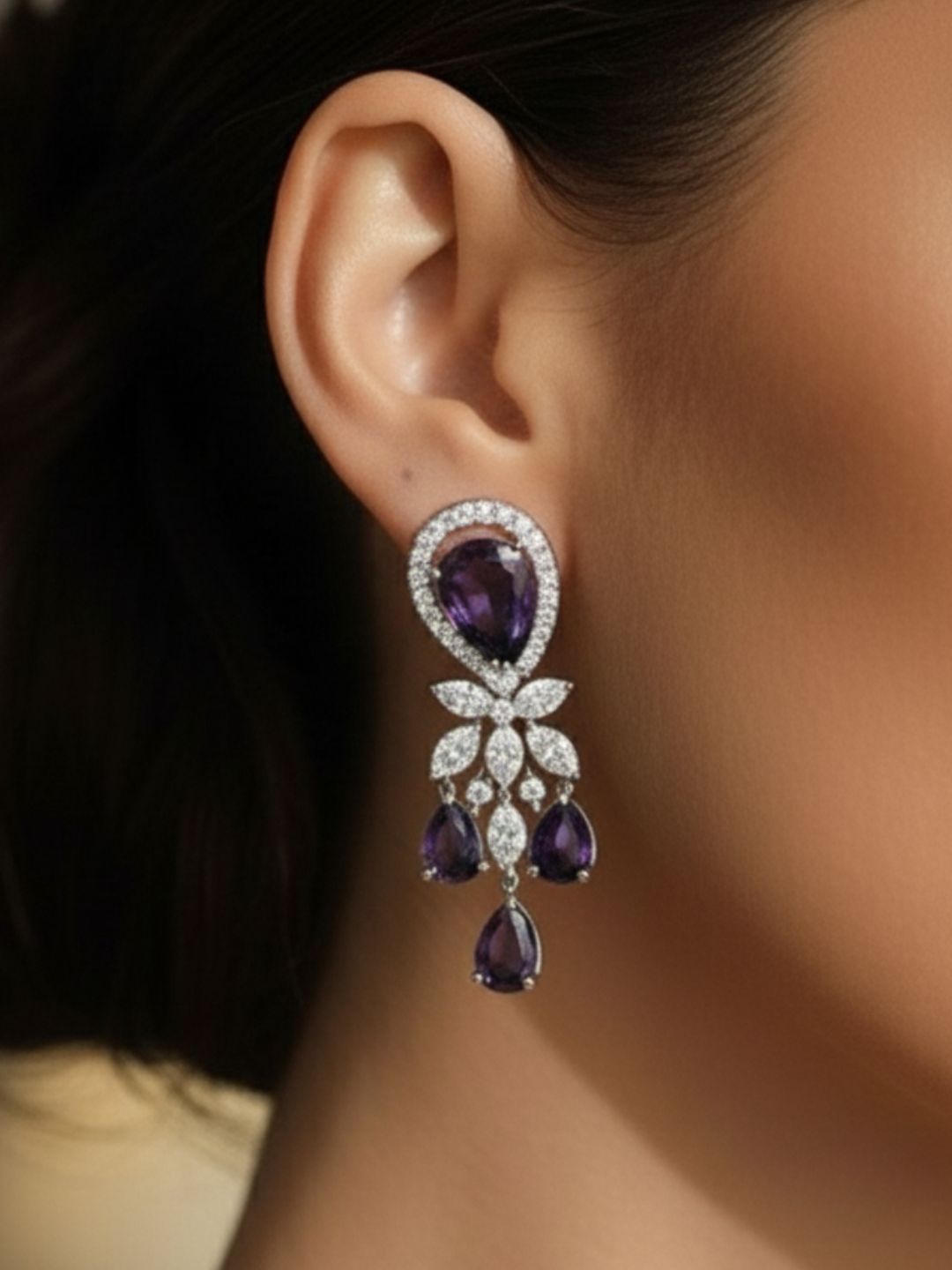 Antaara Diamond Necklace with Earings