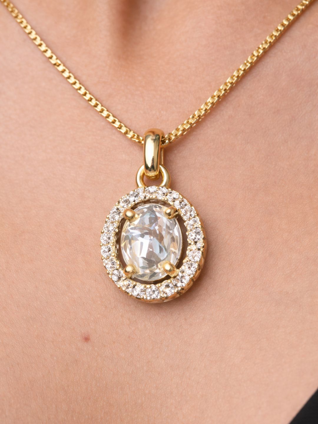 Alankrita Diamond earing & pendant stud