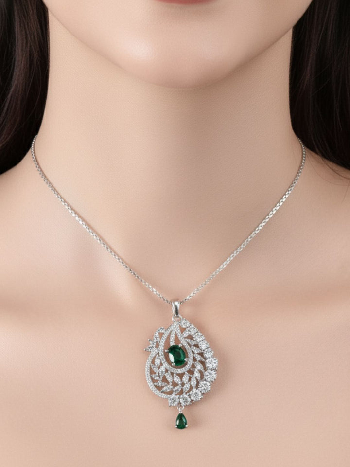 Savana Diamond Earing & Pendant Set