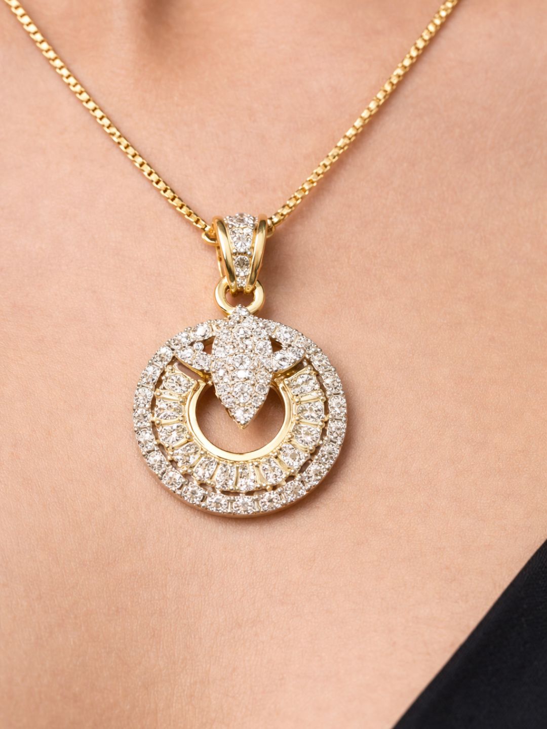 Alankrita Diamond earing & pendant stud