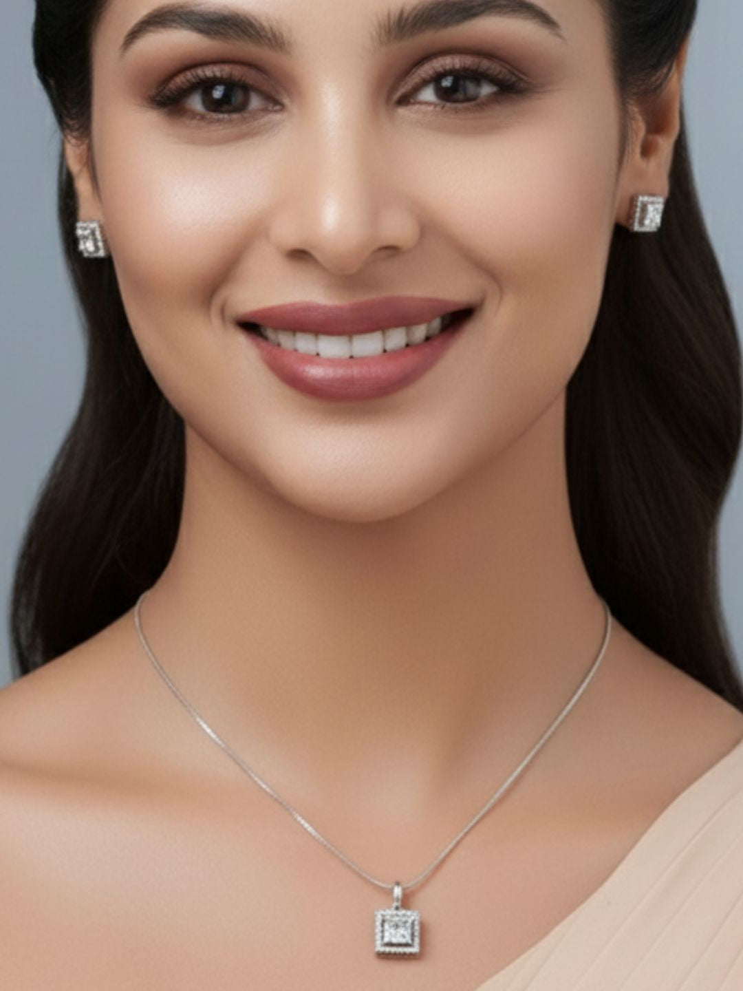 Shama Diamond Earing & Pendant Set