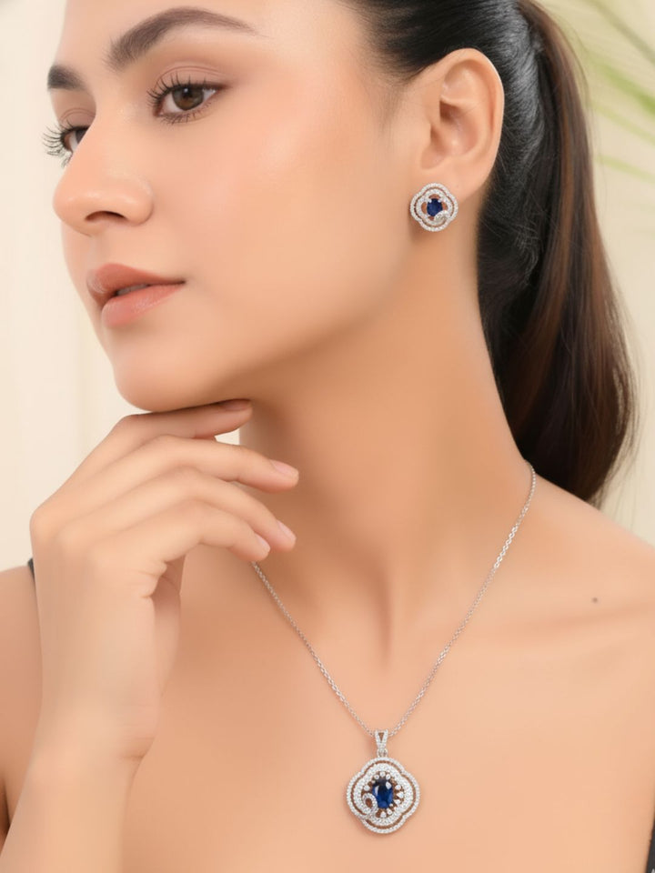 Savana Diamond Earing & Pendant Set
