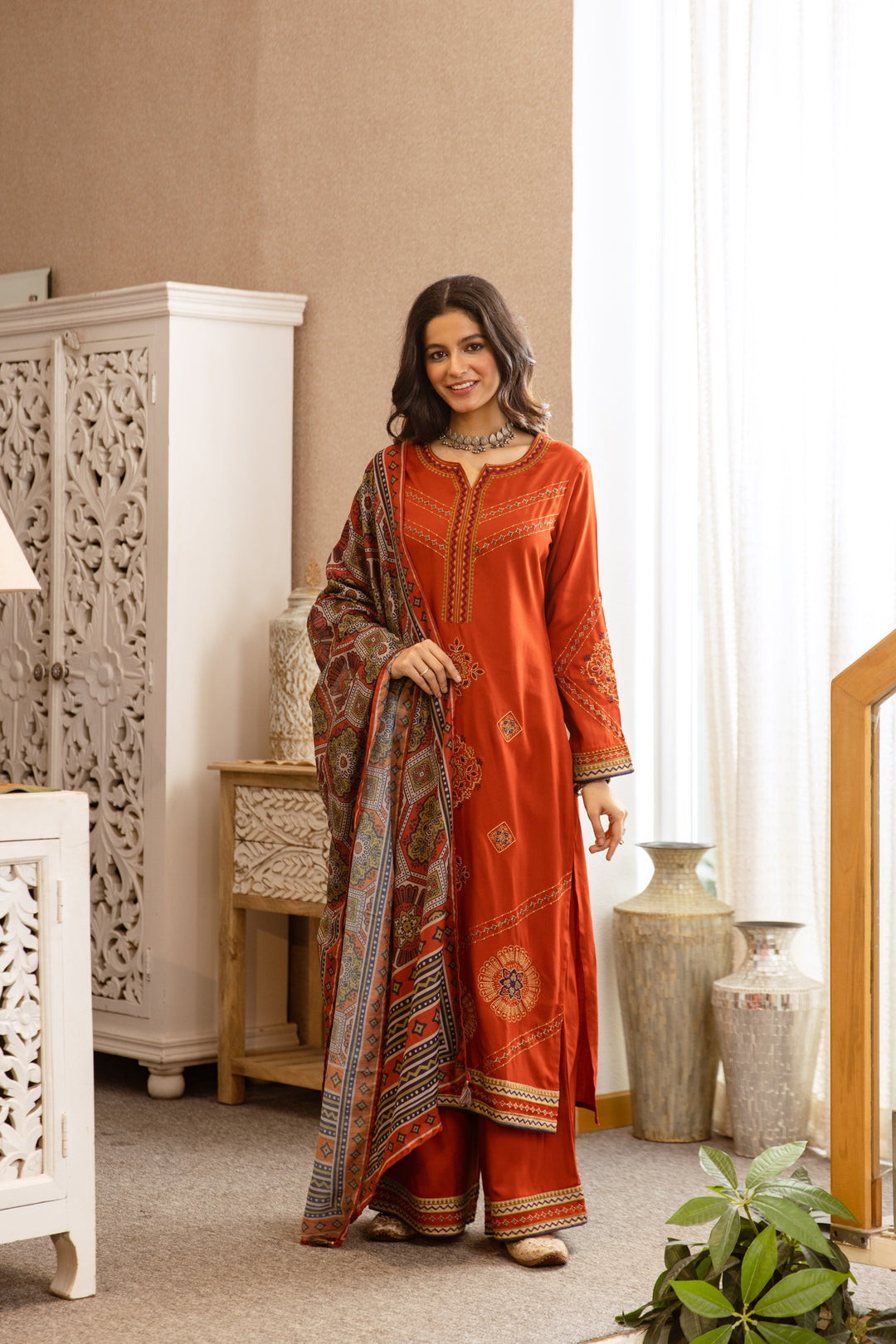 Karen cadmium embroidery cotton suit set