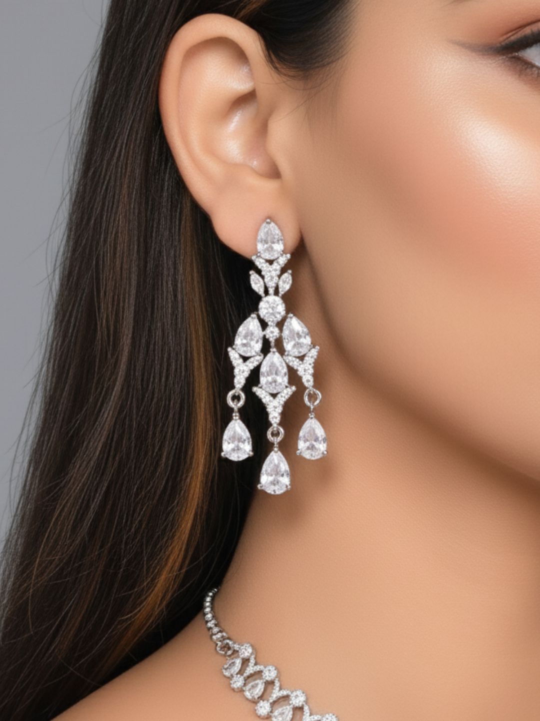 Antaara Diamond Necklace with Earings