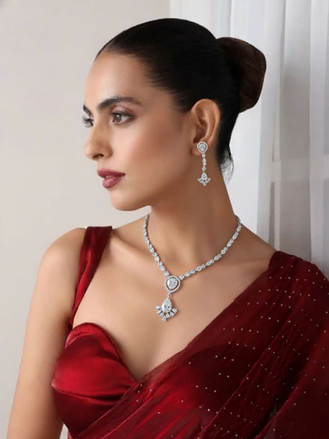 Antaara Diamond Necklace with Earings set