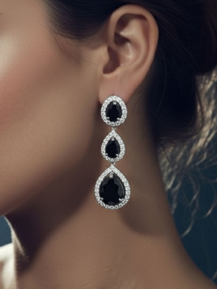 Antaara Diamond Necklace with Earings