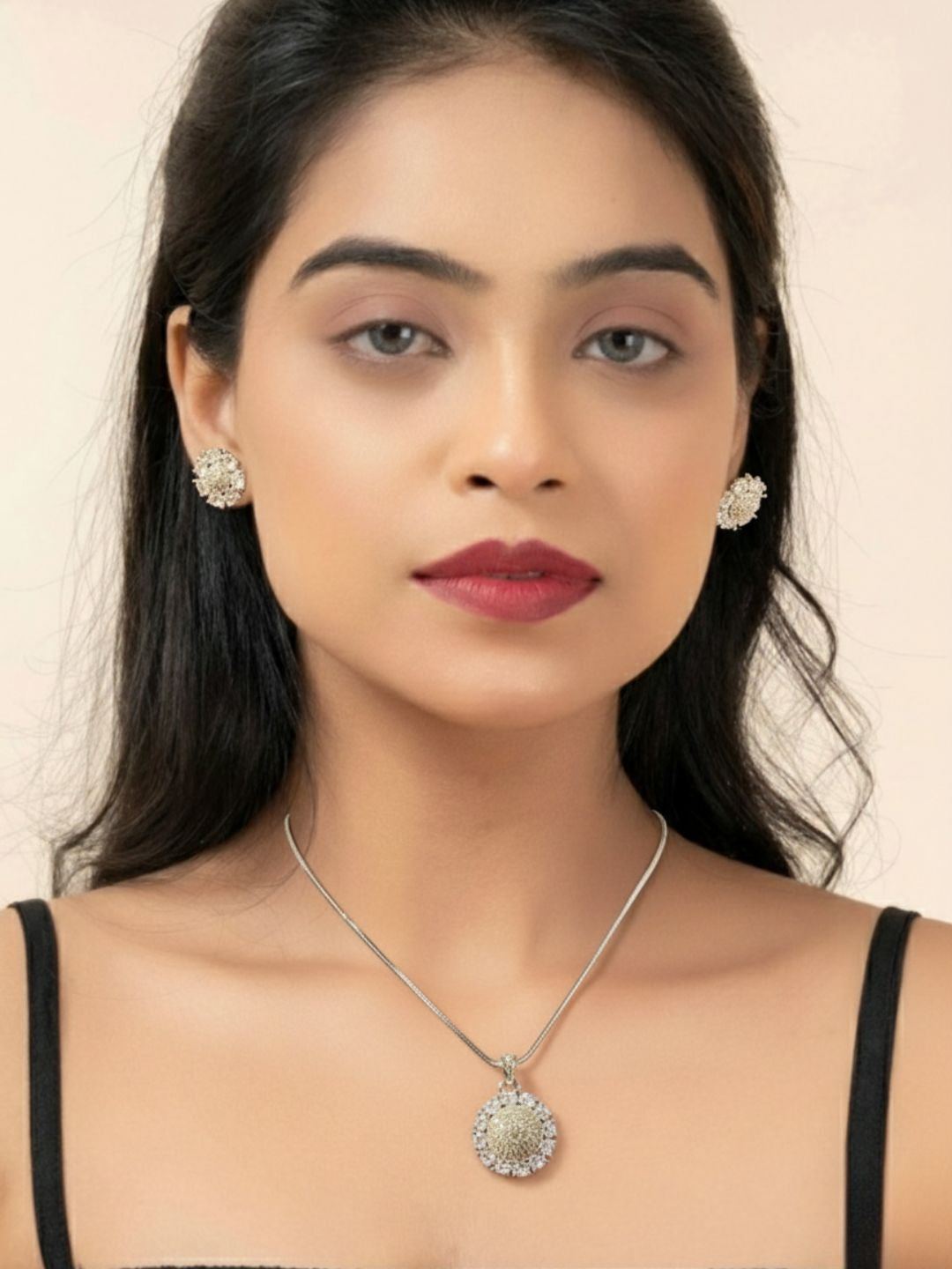 Savana Diamond Earing & Pendant Set