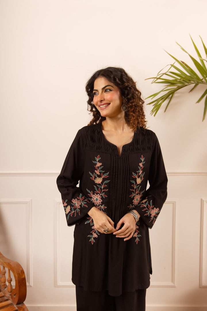 Karen soot embroidery cotton co-ord set