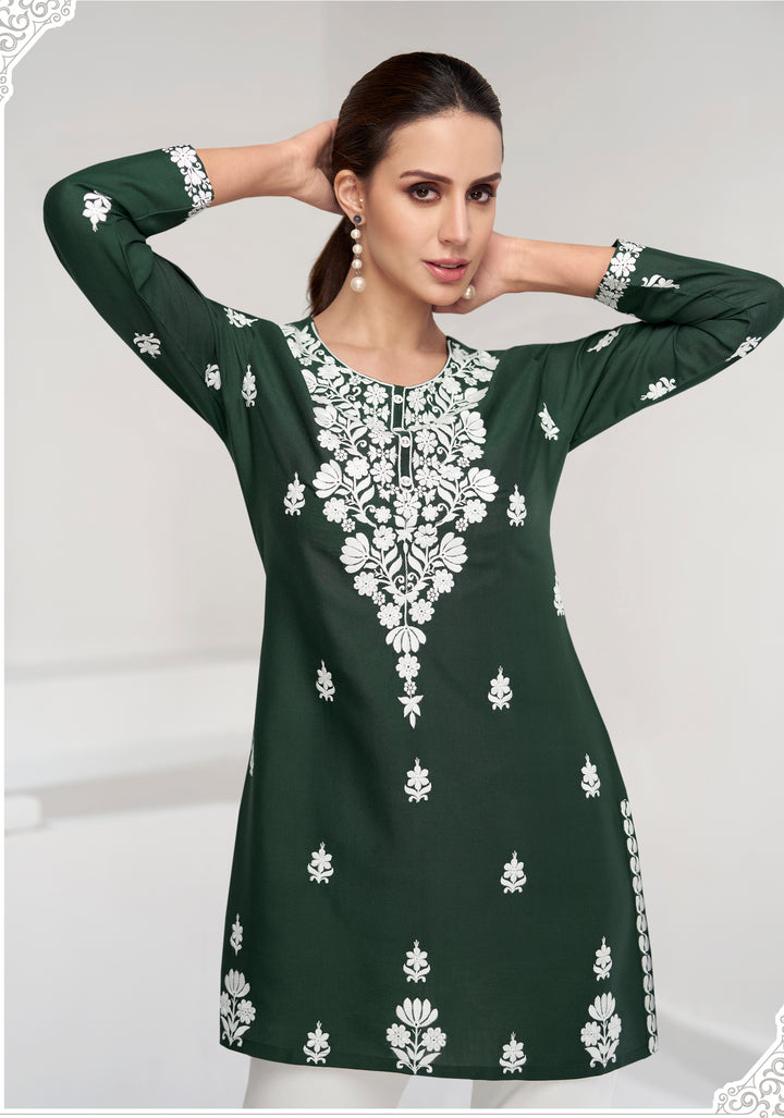 Chetna Fern Embroidery Kurta