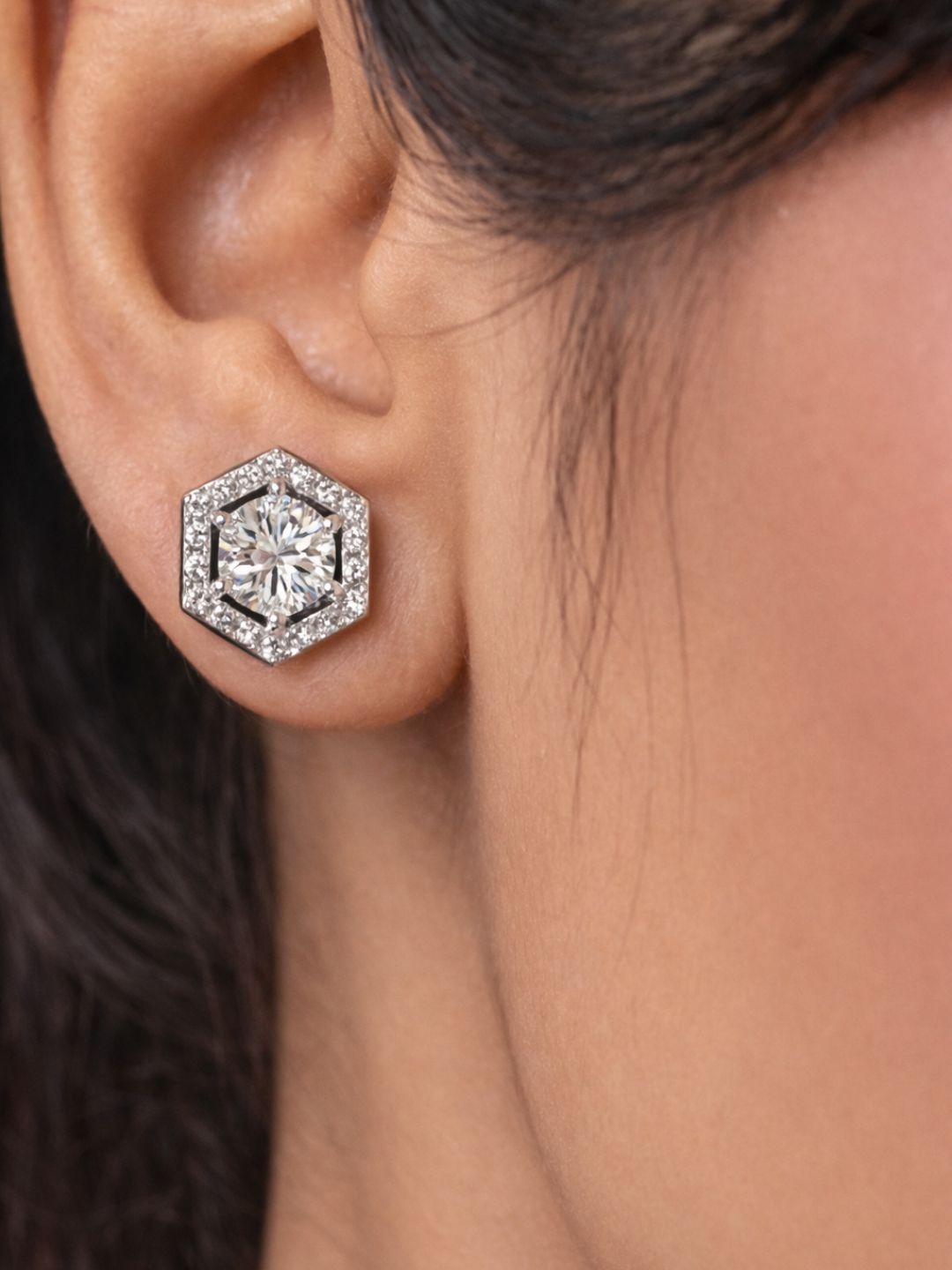 Alankrita Diamond earing & pendant stud