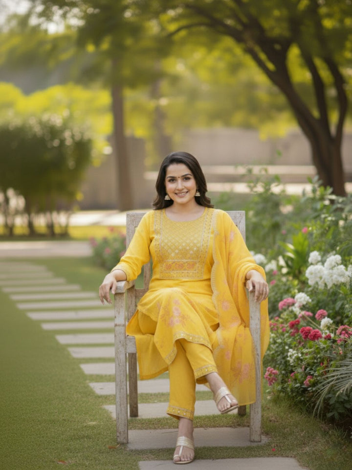 Gunjan Sunflower Cotton Suit Set