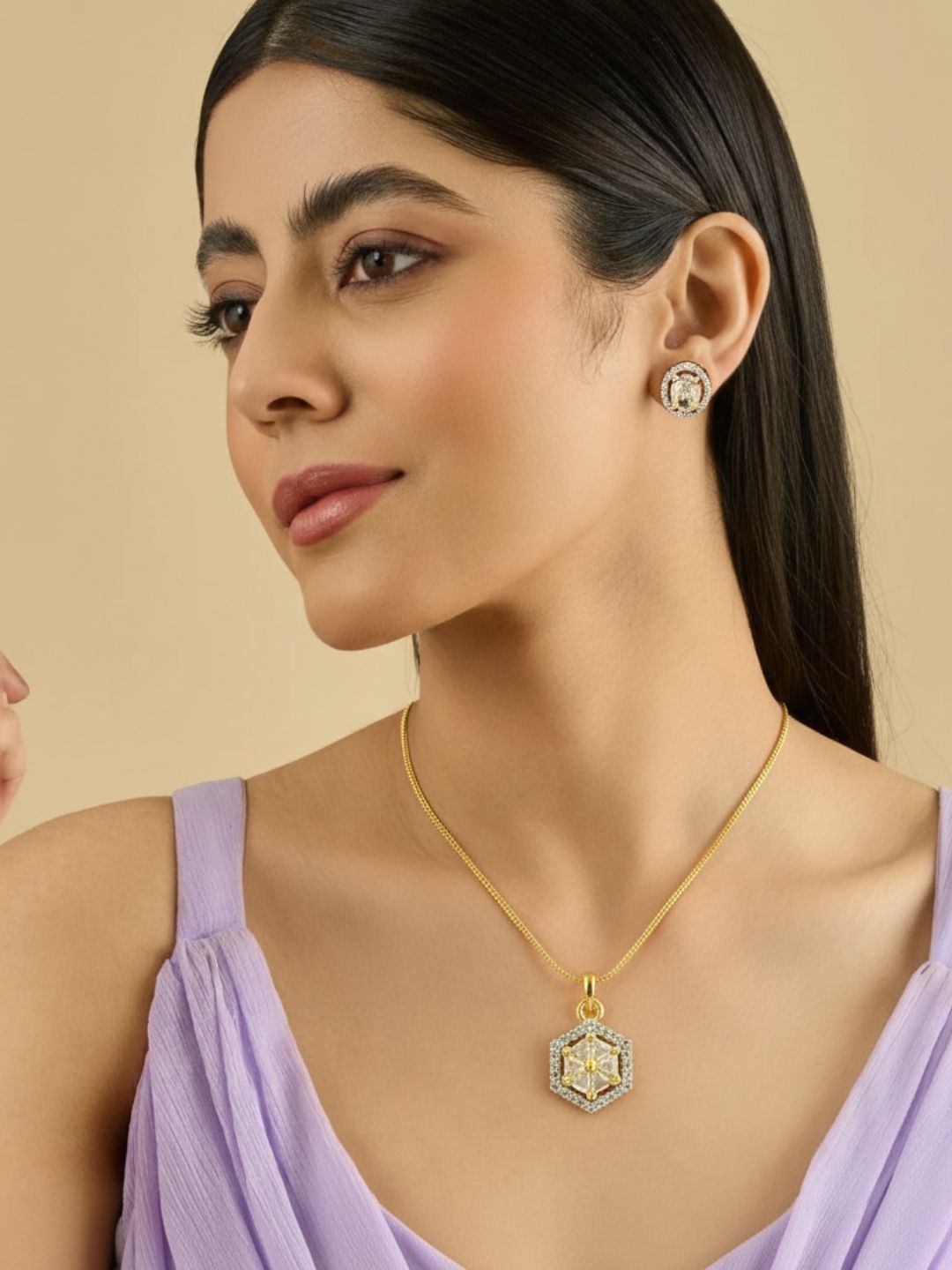 Antaara diamond earing & pendant stud