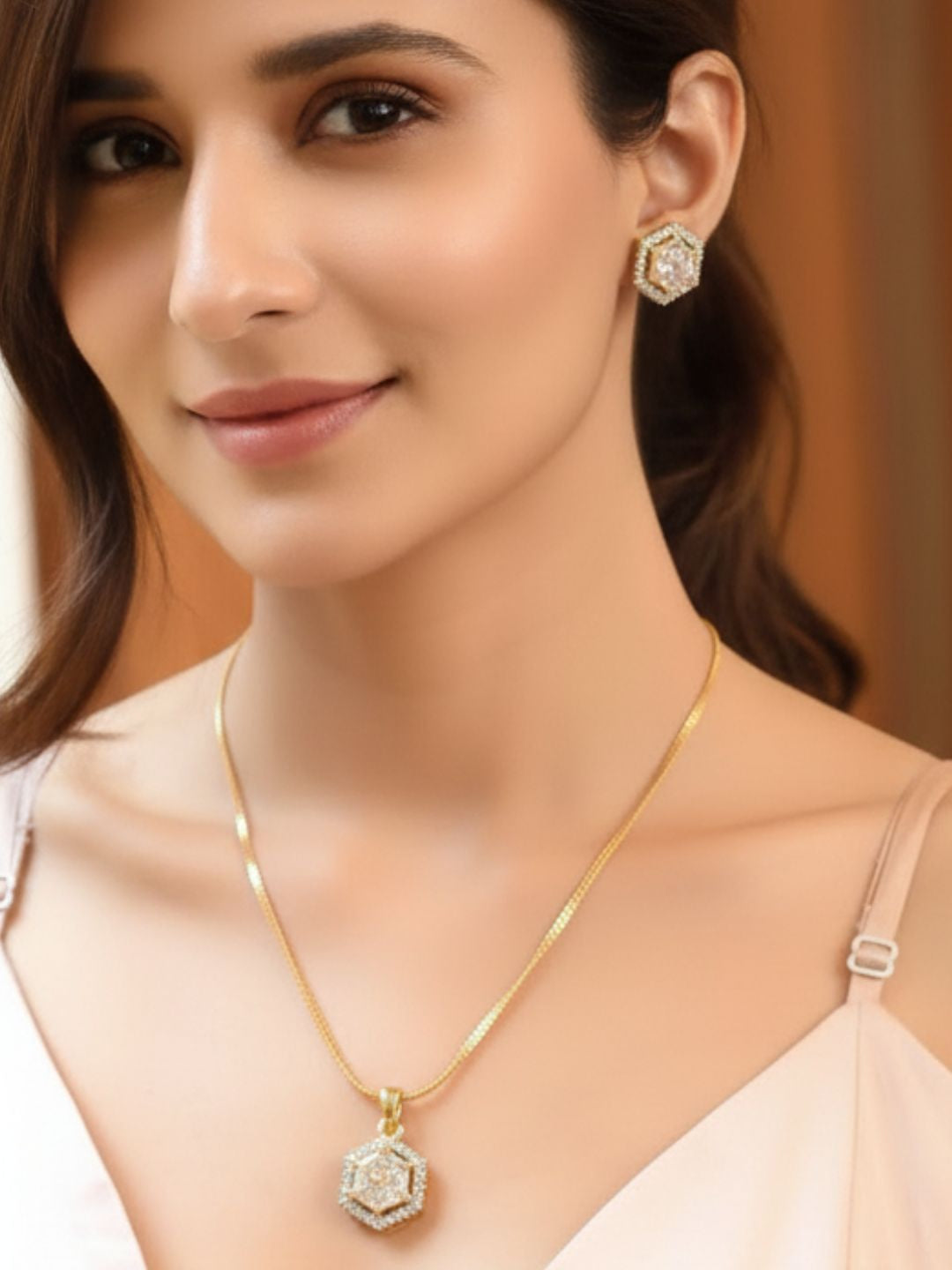 Shama Diamond Earing & Pendant Set