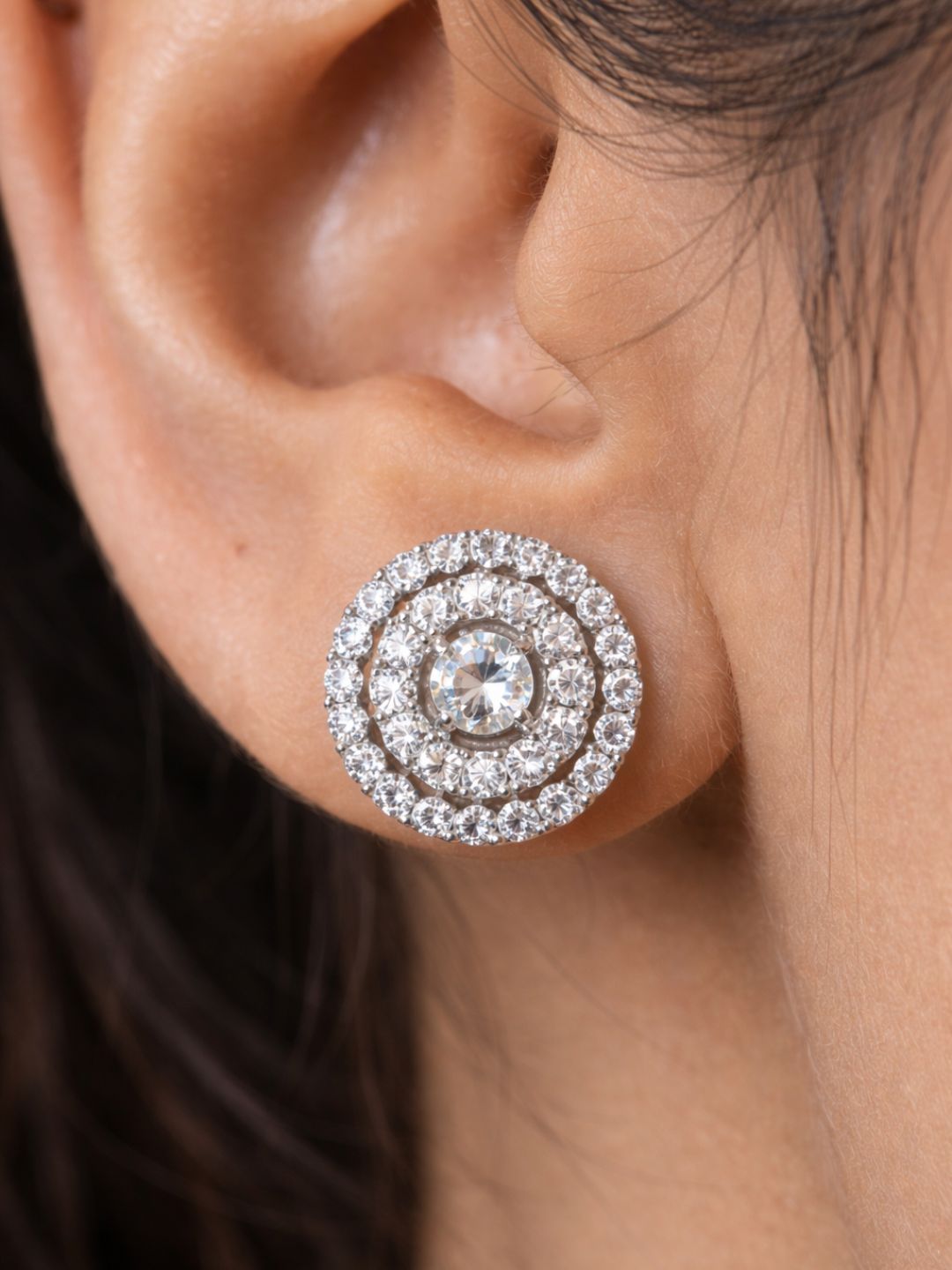 Alankrita Diamond earing & pendant stud