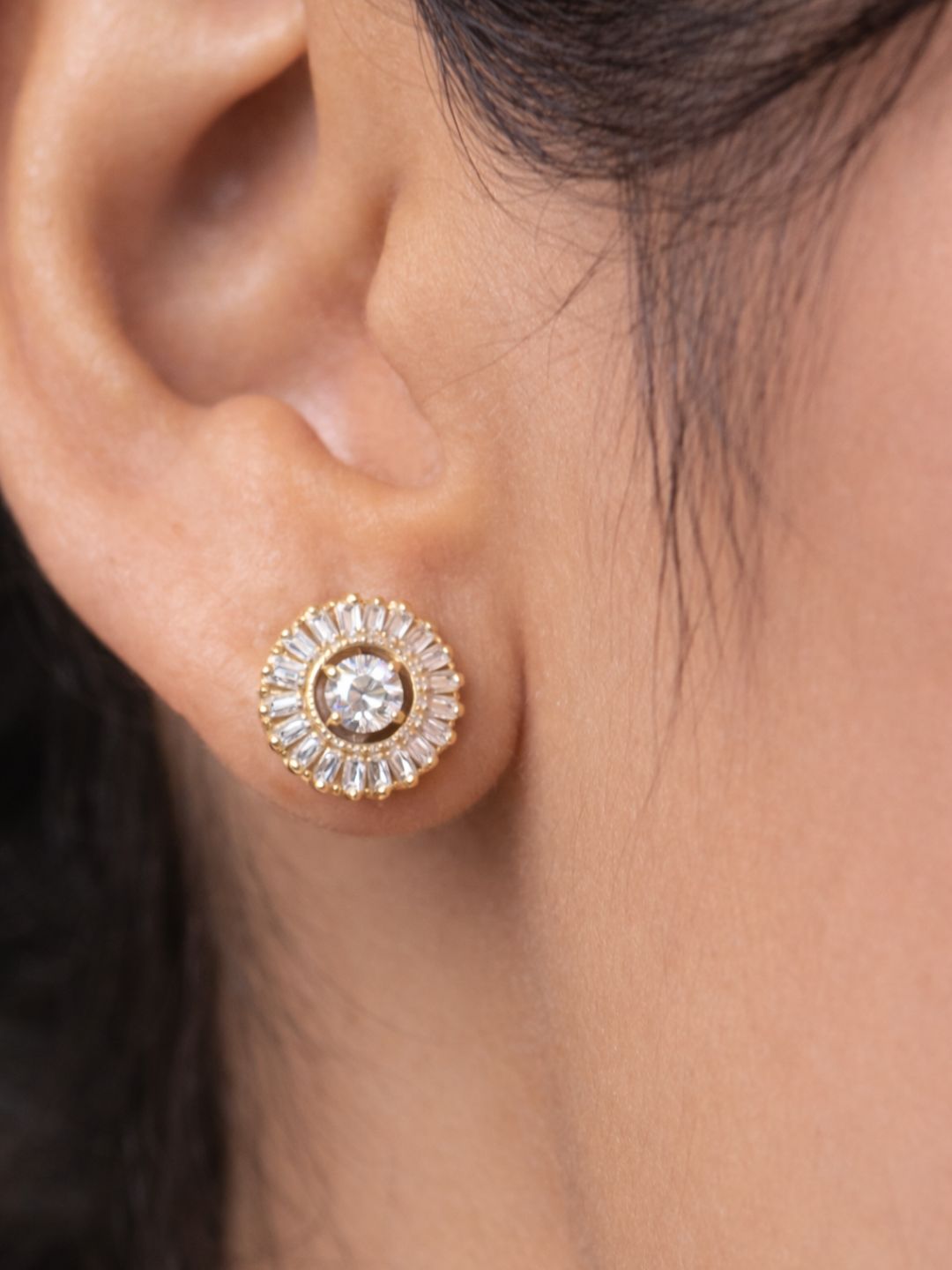 Alankrita Diamond earing & pendant stud
