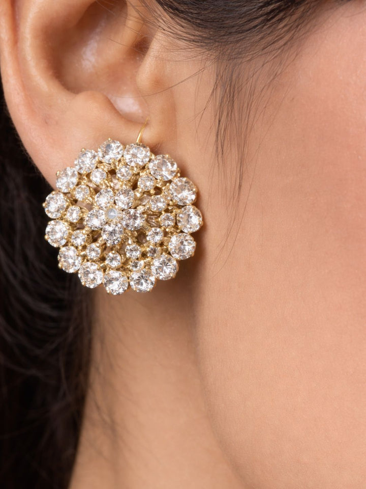 Nayra diamond pendant with earings set