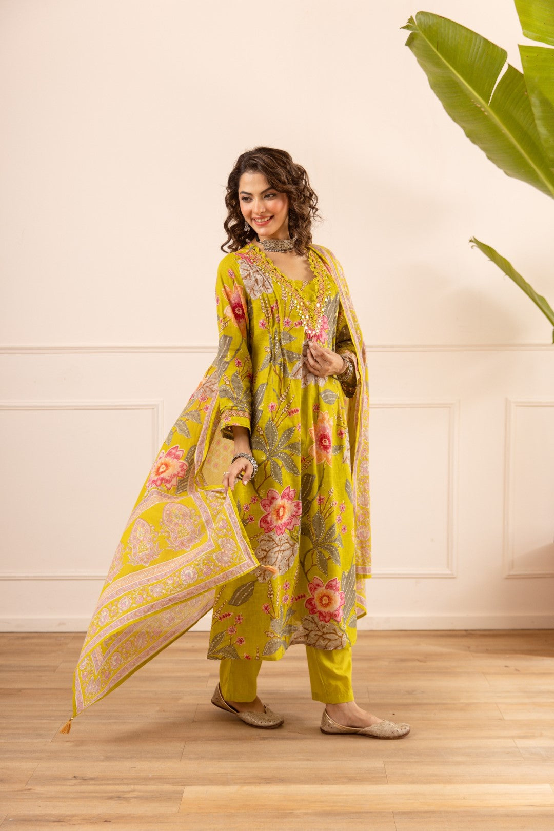 Karen mimosa embroidery cotton suit set