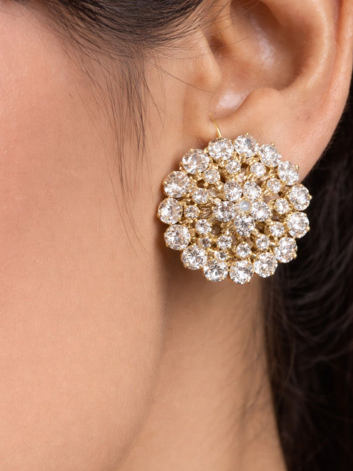 Nayra diamond pendant with earings set