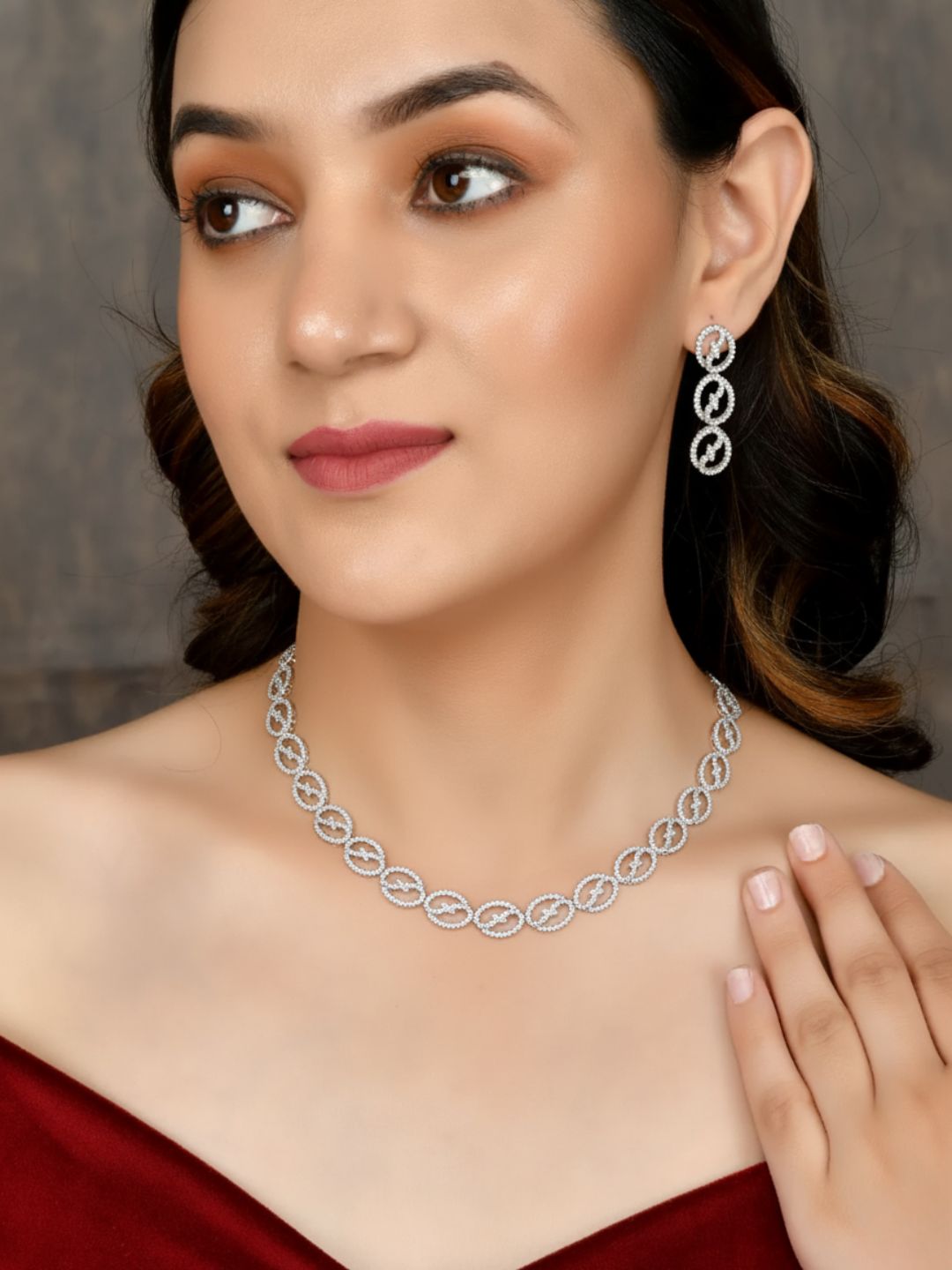 Antaara Diamond Necklace with Earings