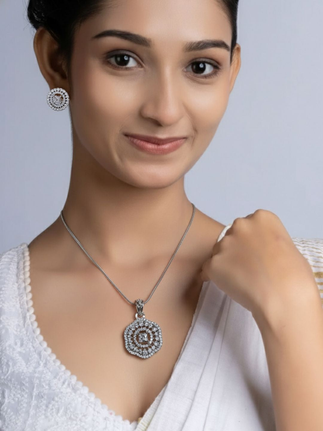 Savana Diamond Earing & Pendant Set