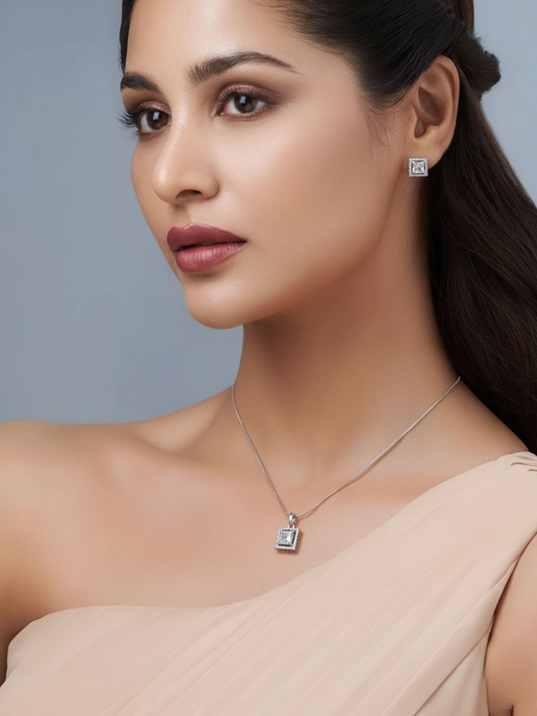 Shama Diamond Earing & Pendant Set