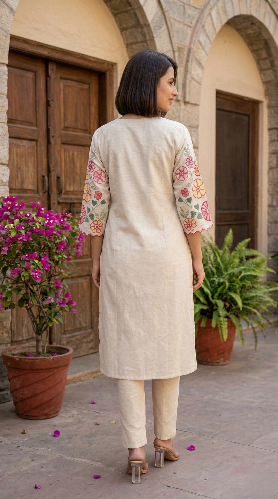 Kartar Daisy embroidery cotton suit set